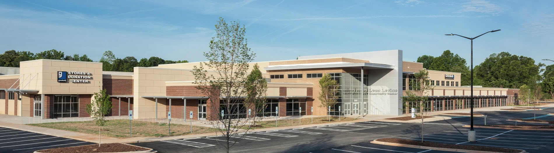 G.O.C. Goodwill Picture outside building